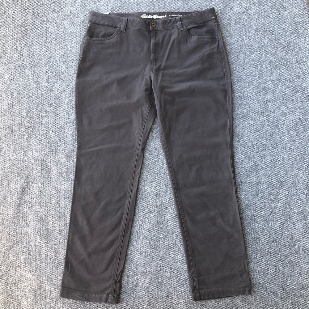 Eddie Bauer mid rise slightly curvy straight leg jean size 18